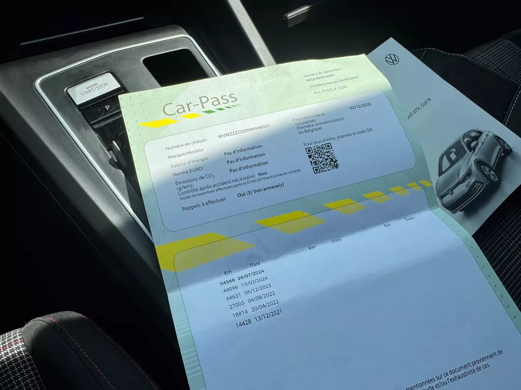 Volkswagen Golf 2.0 TSI GTI * Camera * Stoel + Stuur Verwarming * Carplay * IQ Light Volkswagen Golf 2.0 TSI GTI * Camera * Stoel + Stuur Verwarming * Carplay * IQ Light