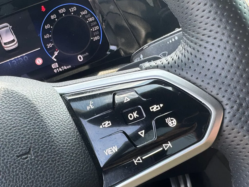 Volkswagen Golf 2.0 TSI GTI * Camera * Stoel + Stuur Verwarming * Carplay * IQ Light Volkswagen Golf 2.0 TSI GTI * Camera * Stoel + Stuur Verwarming * Carplay * IQ Light