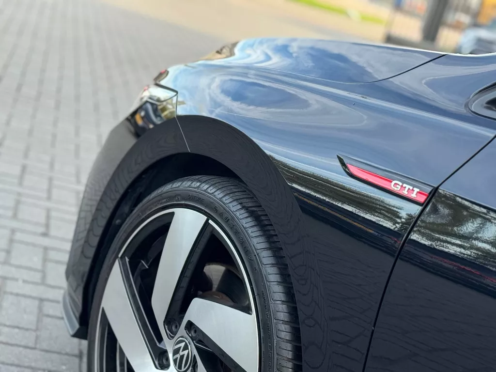 Volkswagen Golf 2.0 TSI GTI * Camera * Stoel + Stuur Verwarming * Carplay * IQ Light Volkswagen Golf 2.0 TSI GTI * Camera * Stoel + Stuur Verwarming * Carplay * IQ Light