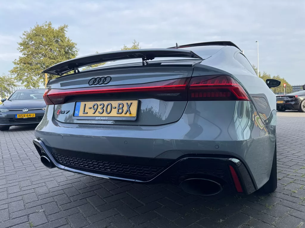 Audi A7 Sportback 4.0 TFSI RS 7 quattro * Nardo * Pano * Laser Audi A7 Sportback 4.0 TFSI RS 7 quattro * Nardo * Pano * Laser