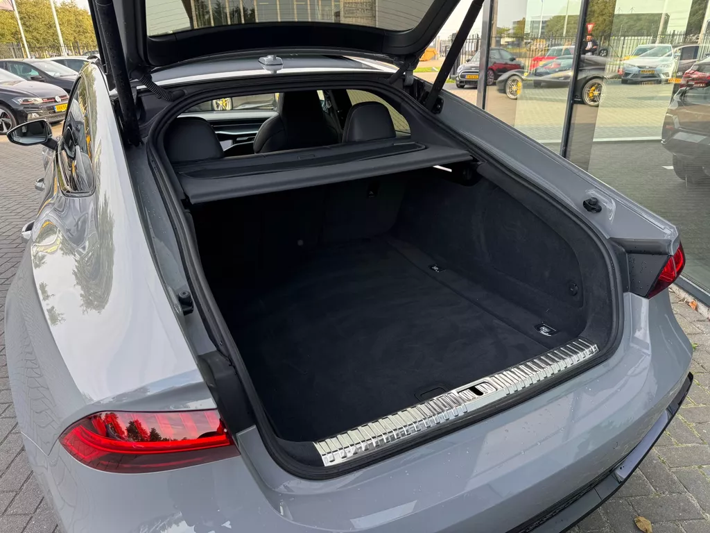 Audi A7 Sportback 4.0 TFSI RS 7 quattro * Nardo * Pano * Laser Audi A7 Sportback 4.0 TFSI RS 7 quattro * Nardo * Pano * Laser
