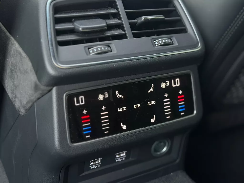 Audi A7 Sportback 4.0 TFSI RS 7 quattro * Nardo * Pano * Laser Audi A7 Sportback 4.0 TFSI RS 7 quattro * Nardo * Pano * Laser