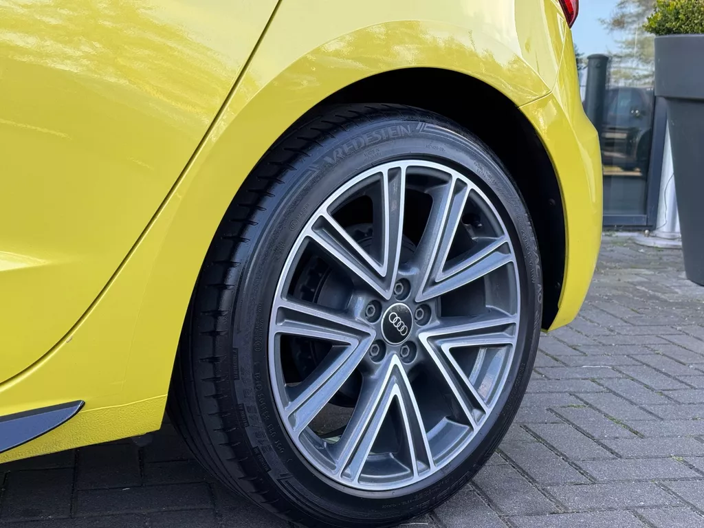 Audi A1 SPORTBACK 25 TFSI Edition S- Line * Carplay * Led * Automaat Audi A1 SPORTBACK 25 TFSI Edition S- Line * Carplay * Led * Automaat