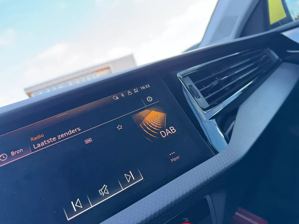 Audi A1 SPORTBACK 25 TFSI Edition S- Line * Carplay * Led * Automaat Audi A1 SPORTBACK 25 TFSI Edition S- Line * Carplay * Led * Automaat