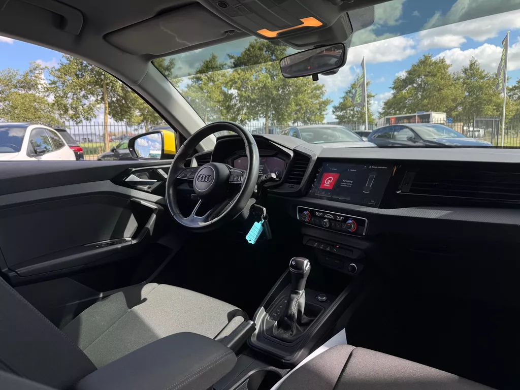 Audi A1 SPORTBACK 25 TFSI Edition S- Line * Carplay * Led * Automaat Audi A1 SPORTBACK 25 TFSI Edition S- Line * Carplay * Led * Automaat