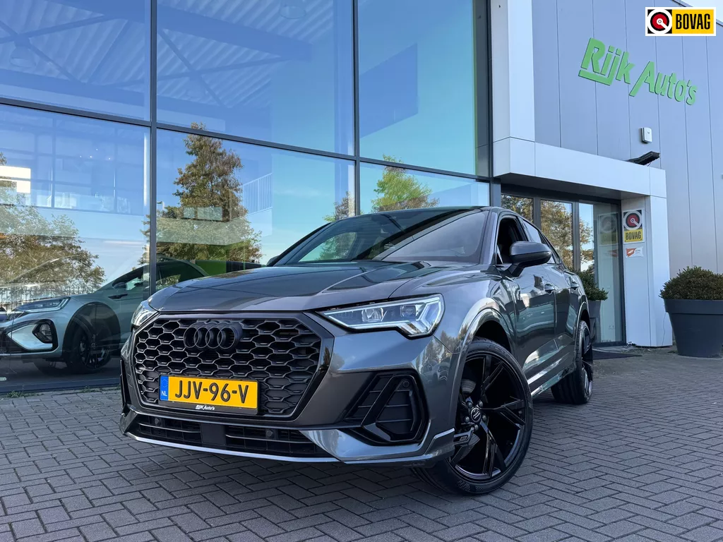 Audi Q3 Sportback 35 TFSI S-Line 3X * Matrix Led * Black Pack * Stoelverwarming Audi Q3 Sportback 35 TFSI S-Line 3X * Matrix Led * Black Pack * Stoelverwarming