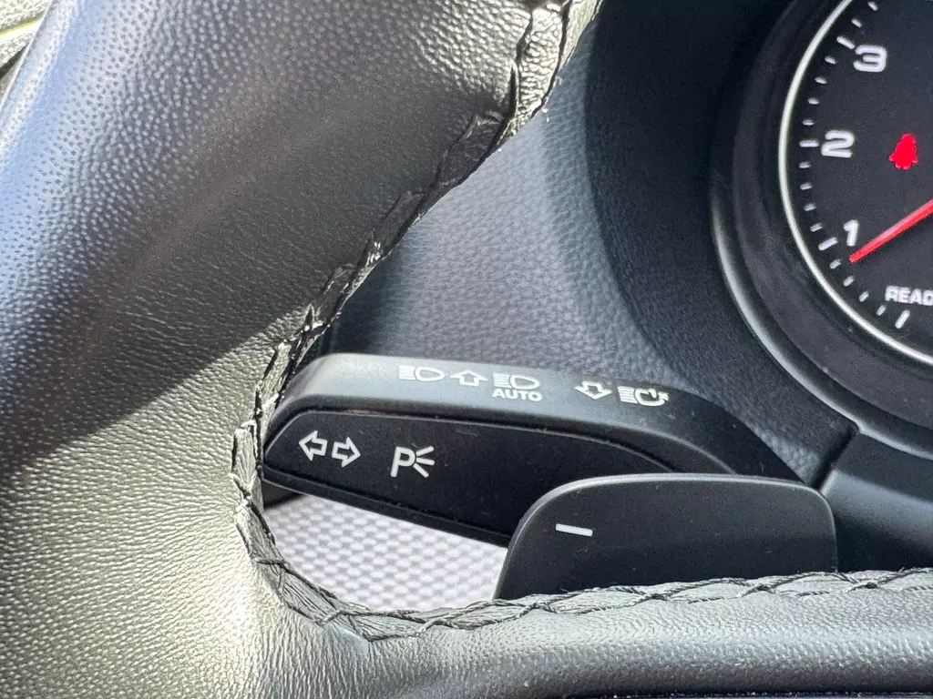 Audi Q2 35 TFSI S-Line * Camera * Keyless * Stoelverwarming Audi Q2 35 TFSI S-Line * Camera * Keyless * Stoelverwarming