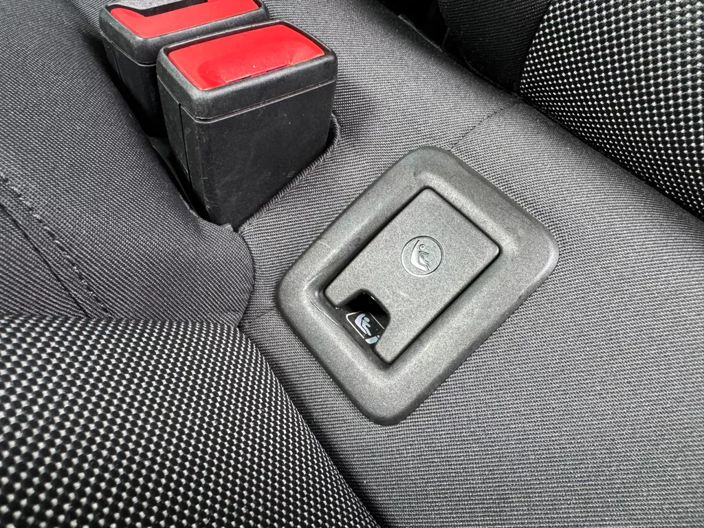 Audi Q2 35 TFSI S-Line * Camera * Keyless * Stoelverwarming Audi Q2 35 TFSI S-Line * Camera * Keyless * Stoelverwarming