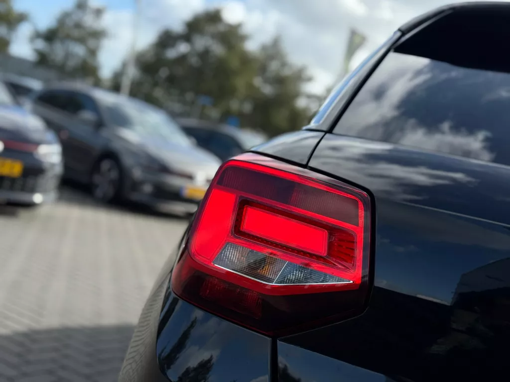 Audi Q2 35 TFSI S-Line * Camera * Keyless * Stoelverwarming Audi Q2 35 TFSI S-Line * Camera * Keyless * Stoelverwarming