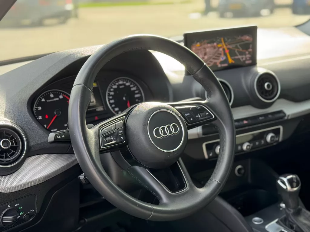 Audi Q2 35 TFSI S-Line * Camera * Keyless * Stoelverwarming Audi Q2 35 TFSI S-Line * Camera * Keyless * Stoelverwarming