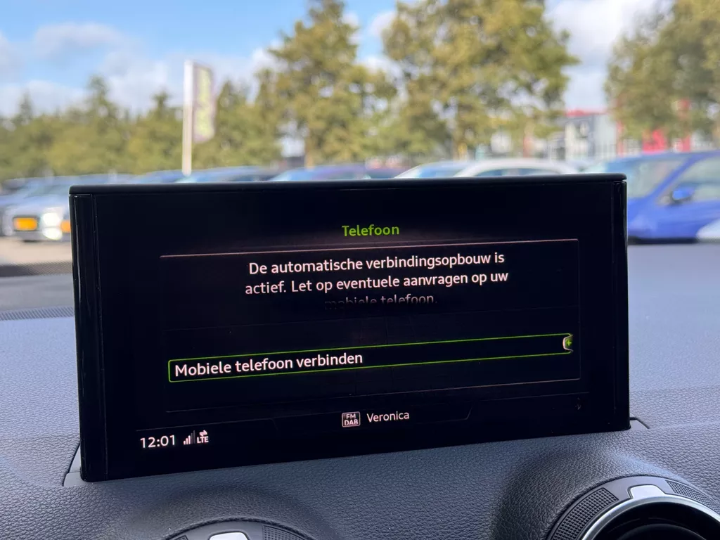 Audi Q2 35 TFSI S-Line * Camera * Keyless * Stoelverwarming Audi Q2 35 TFSI S-Line * Camera * Keyless * Stoelverwarming