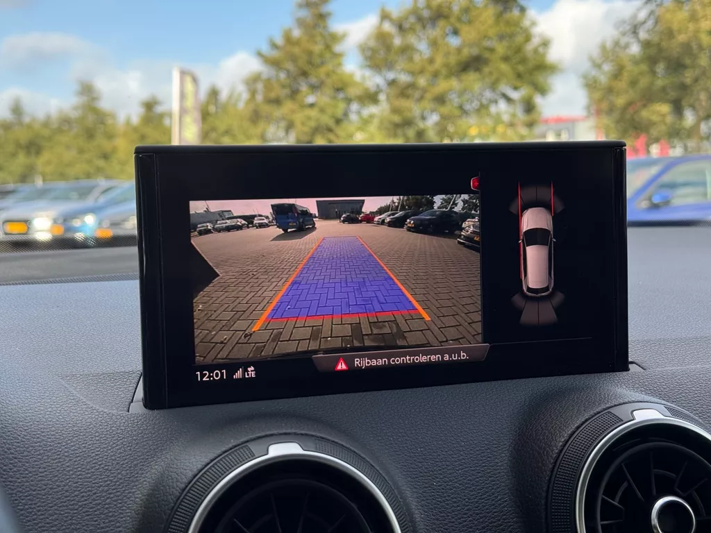 Audi Q2 35 TFSI S-Line * Camera * Keyless * Stoelverwarming Audi Q2 35 TFSI S-Line * Camera * Keyless * Stoelverwarming