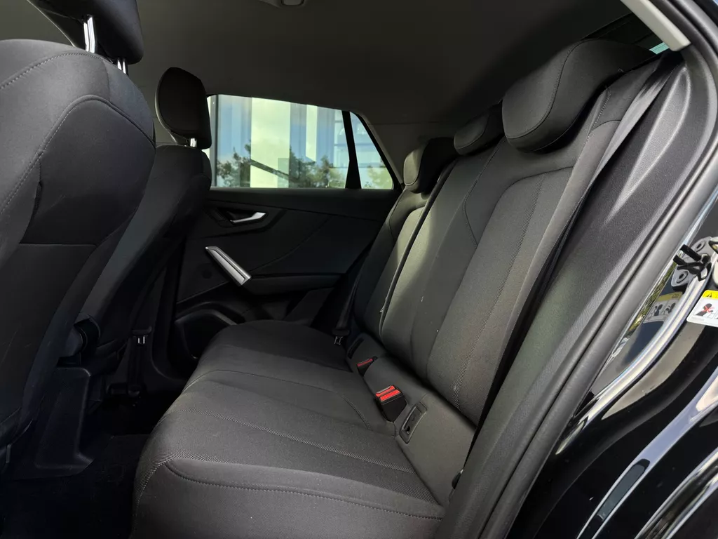 Audi Q2 35 TFSI S-Line * Camera * Keyless * Stoelverwarming Audi Q2 35 TFSI S-Line * Camera * Keyless * Stoelverwarming