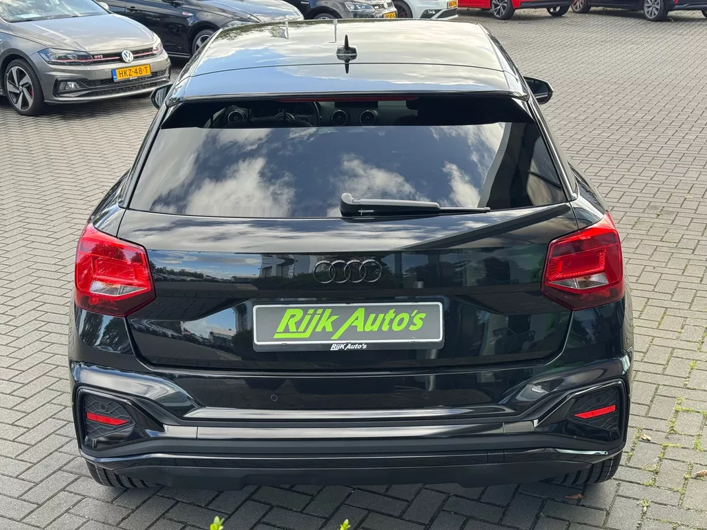 Audi Q2 35 TFSI S-Line * Camera * Keyless * Stoelverwarming Audi Q2 35 TFSI S-Line * Camera * Keyless * Stoelverwarming
