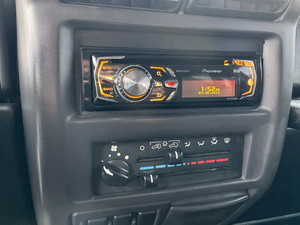 Jeep Wrangler 2.5i Softtop + Hardtop Jeep Wrangler 2.5i Softtop + Hardtop