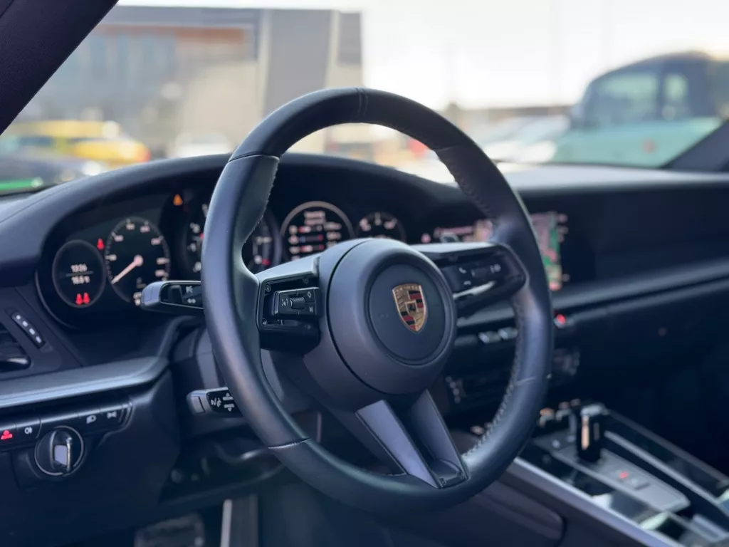 Porsche 992 911 3.0 Carrera * Aerokit * Spyder wheels 21 Porsche 992 911 3.0 Carrera * Aerokit * Spyder wheels 21