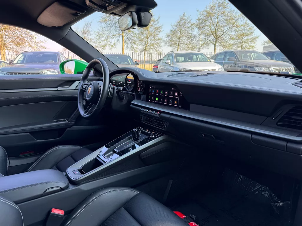 Porsche 992 911 3.0 Carrera * Aerokit * Spyder wheels 21 Porsche 992 911 3.0 Carrera * Aerokit * Spyder wheels 21