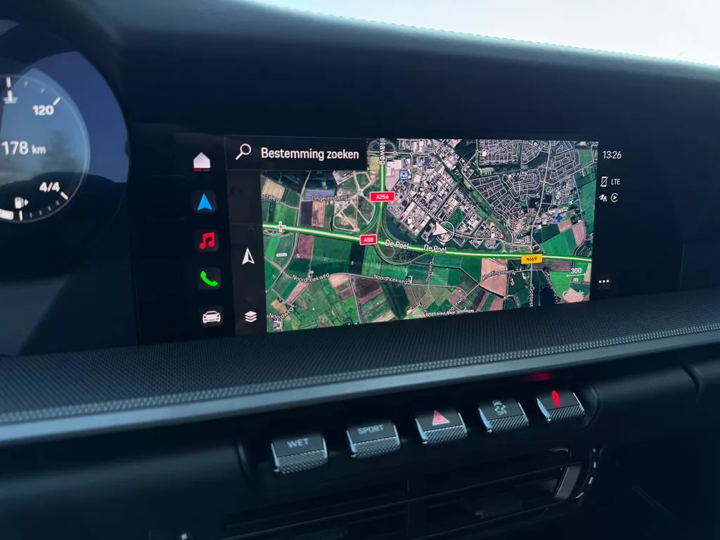 Porsche 992 911 3.0 Carrera * Aerokit * Spyder wheels 21 Porsche 992 911 3.0 Carrera * Aerokit * Spyder wheels 21