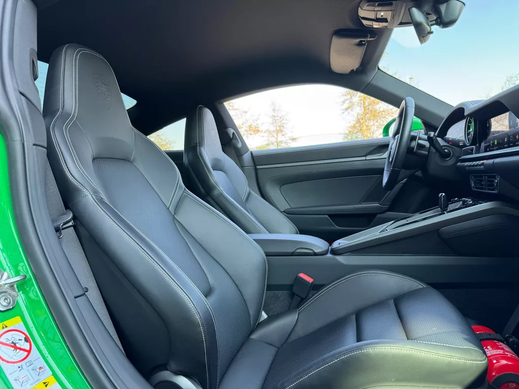 Porsche 992 911 3.0 Carrera * Aerokit * Spyder wheels 21 Porsche 992 911 3.0 Carrera * Aerokit * Spyder wheels 21