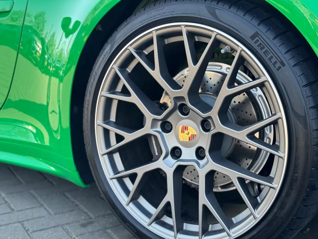 Porsche 992 911 3.0 Carrera * Aerokit * Spyder wheels 21 Porsche 992 911 3.0 Carrera * Aerokit * Spyder wheels 21