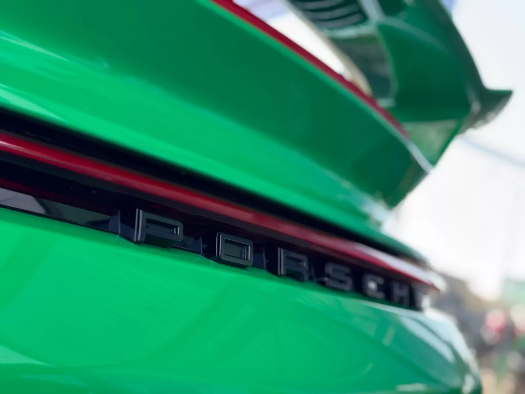 Porsche 992 911 3.0 Carrera * Aerokit * Spyder wheels 21 Porsche 992 911 3.0 Carrera * Aerokit * Spyder wheels 21