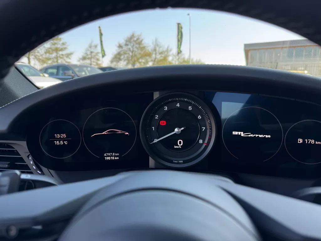 Porsche 992 911 3.0 Carrera * Aerokit * Spyder wheels 21 Porsche 992 911 3.0 Carrera * Aerokit * Spyder wheels 21