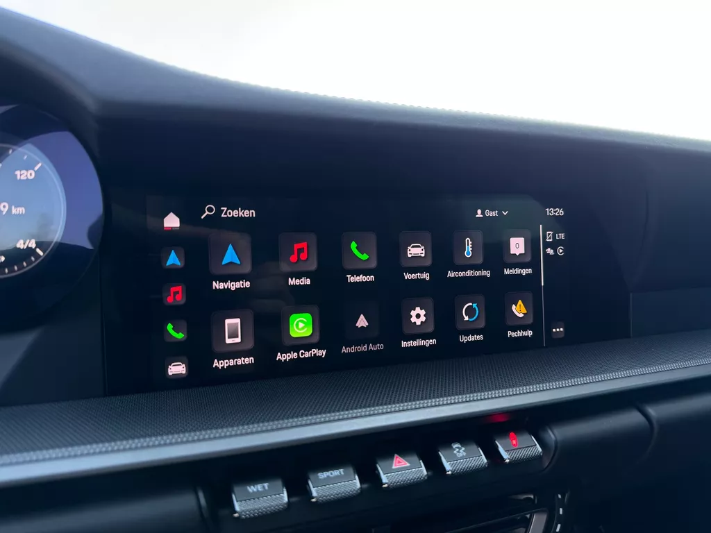 Porsche 992 911 3.0 Carrera * Aerokit * Spyder wheels 21 Porsche 992 911 3.0 Carrera * Aerokit * Spyder wheels 21