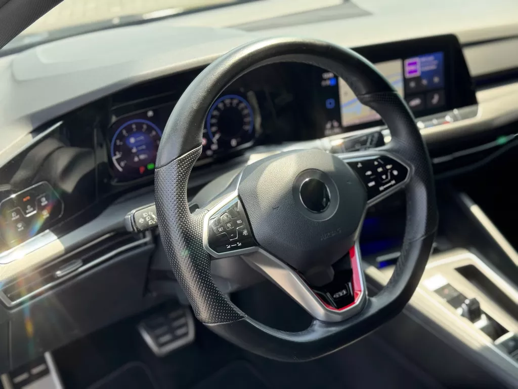 Volkswagen Golf 2.0 TSI GTI * Camera * Stoel + Stuur Verwarming * Carplay * IQ Light Volkswagen Golf 2.0 TSI GTI * Camera * Stoel + Stuur Verwarming * Carplay * IQ Light