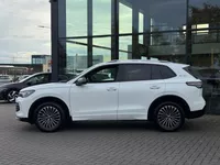 Volkswagen TIGUAN 1.5 eTSI Goal * ACC * 360 Camera * Trekhaak * Lane + Side Assist Foto