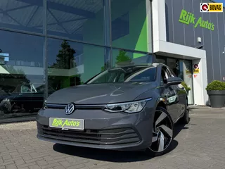 Volkswagen Golf 1.0 eTSI Life * Camera * Stoel + Stuur verwarming * ACC
